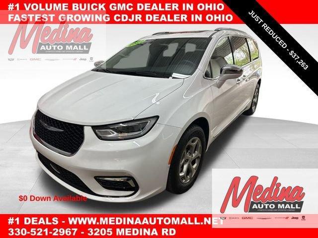 2022 Chrysler Pacifica Vehicle Photo in MEDINA, OH 44256-9631