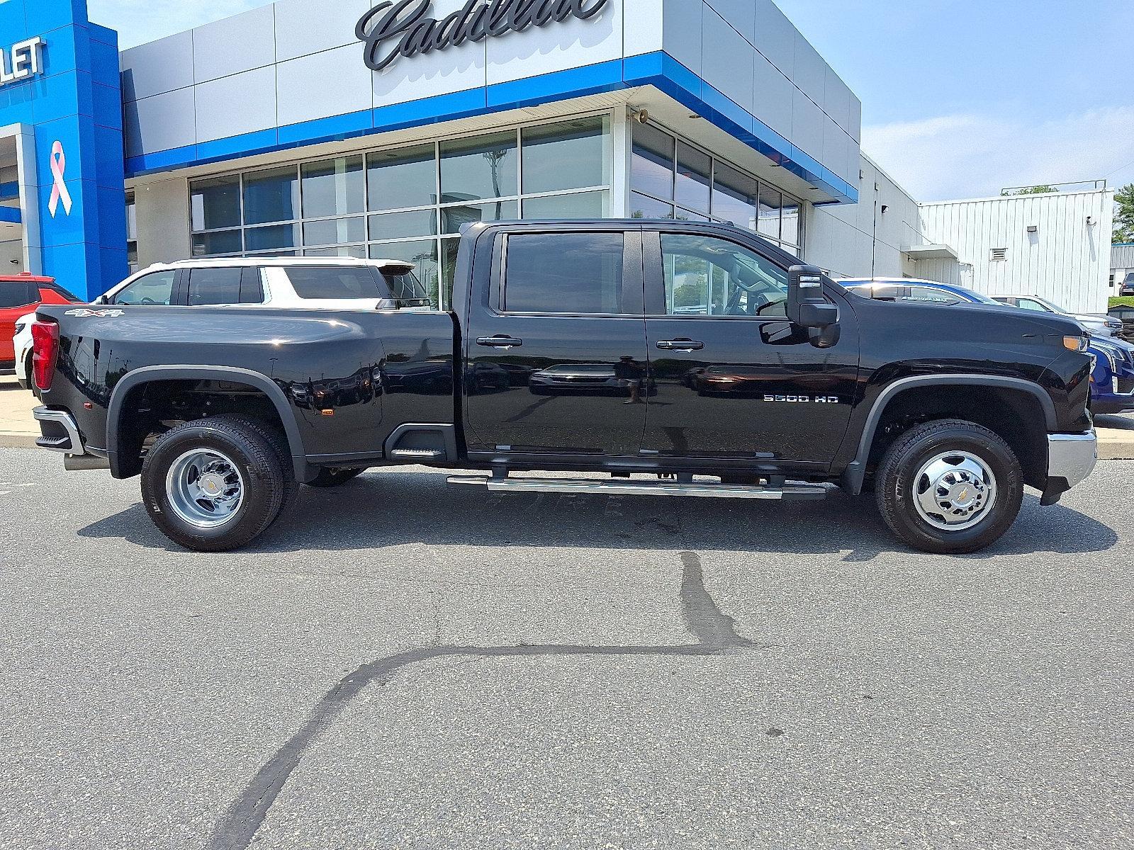 2024 Chevrolet Silverado 3500 HD Vehicle Photo in BETHLEHEM, PA 18017-9401