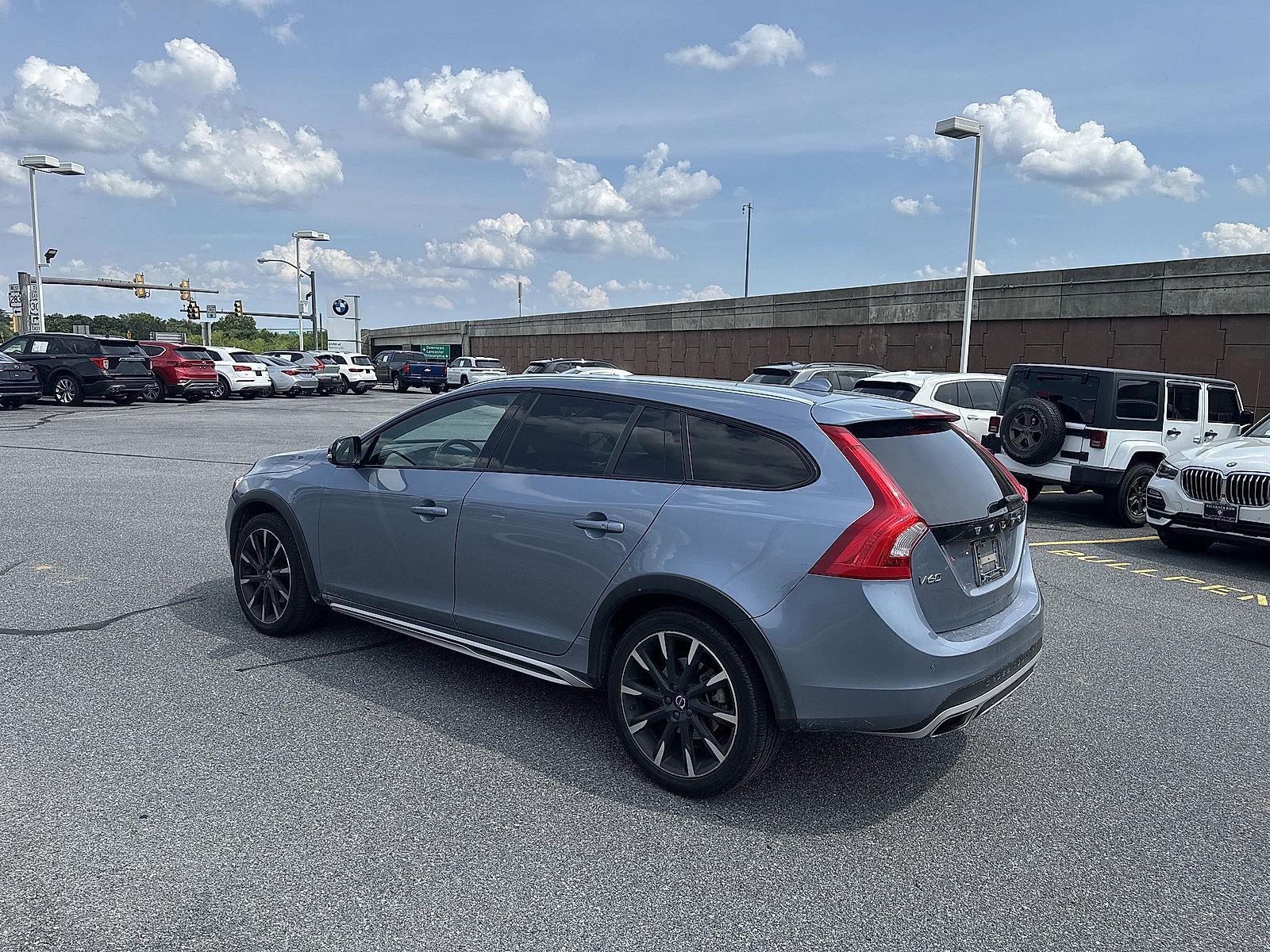 2017 Volvo V60 Cross Country Vehicle Photo in Lancaster, PA 17601