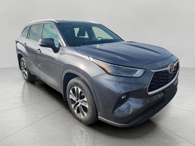 2022 Toyota Highlander Vehicle Photo in Appleton, WI 54913