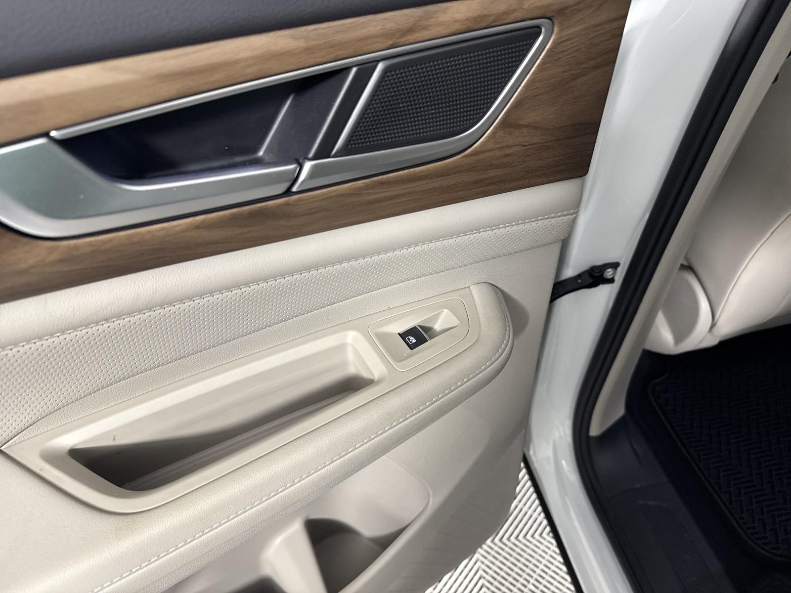 2024 Volkswagen Atlas Vehicle Photo in Georgetown, TX 78626
