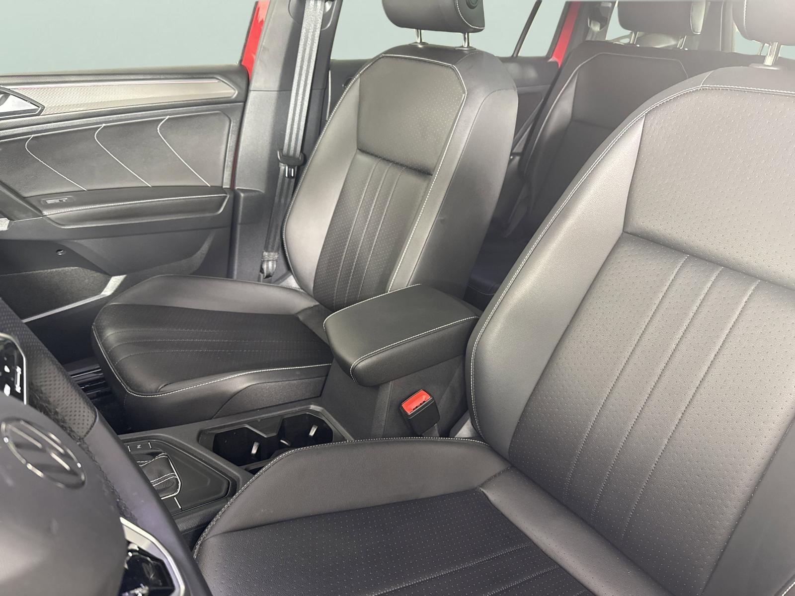 2024 Volkswagen Tiguan Vehicle Photo in Georgetown, TX 78626
