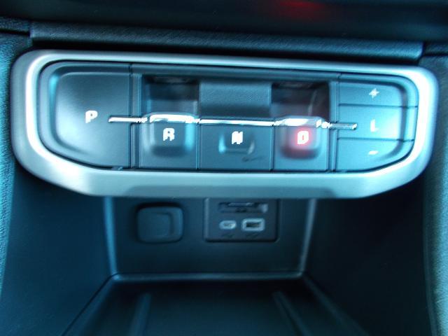 2023 GMC Acadia Vehicle Photo in LOWELL, MA 01852-4336