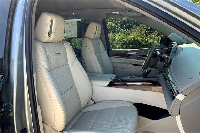 2023 Cadillac Escalade Vehicle Photo in KANSAS CITY, MO 64114-4545