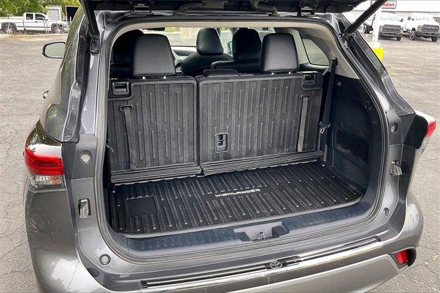 2021 Toyota Highlander Vehicle Photo in INDEPENDENCE, MO 64055-1314