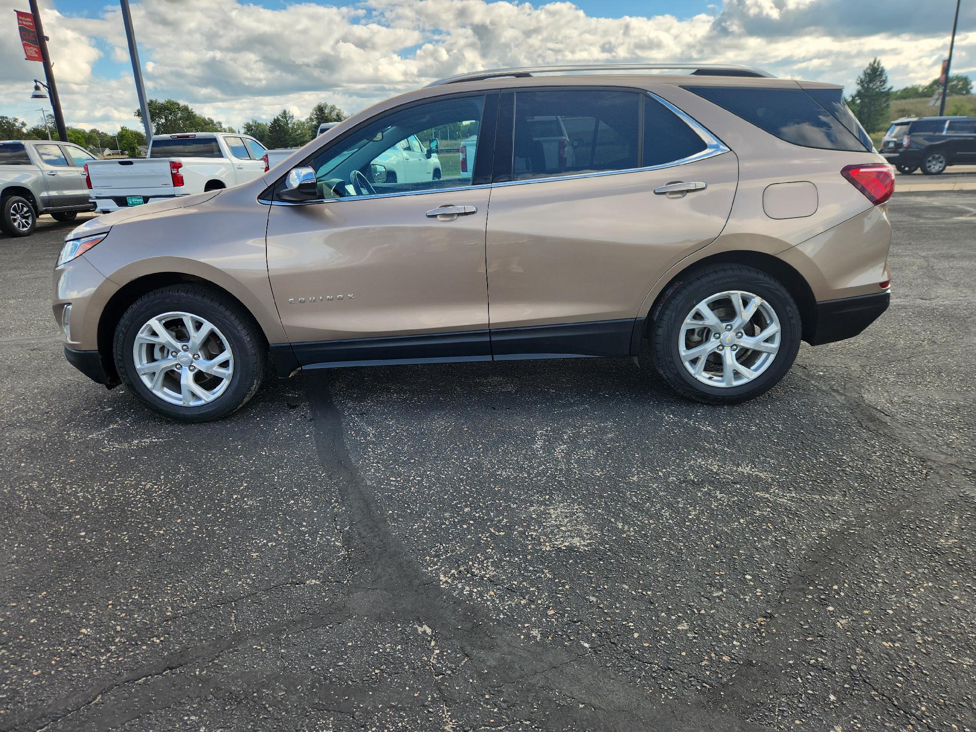 Used 2019 Chevrolet Equinox Premier with VIN 2GNAXXEVXK6173622 for sale in Staples, Minnesota