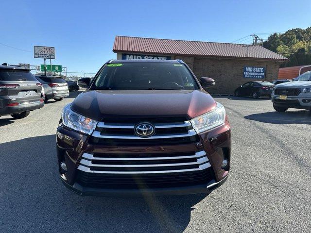 Used 2019 Toyota Highlander XLE with VIN 5TDJZRFH2KS945401 for sale in Sutton, WV