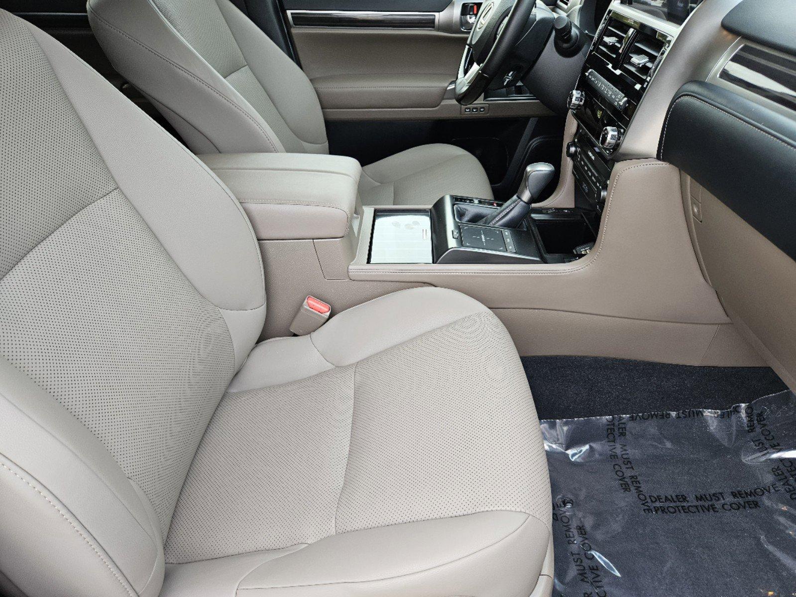 2023 Lexus GX 460 Vehicle Photo in FORT WORTH, TX 76132