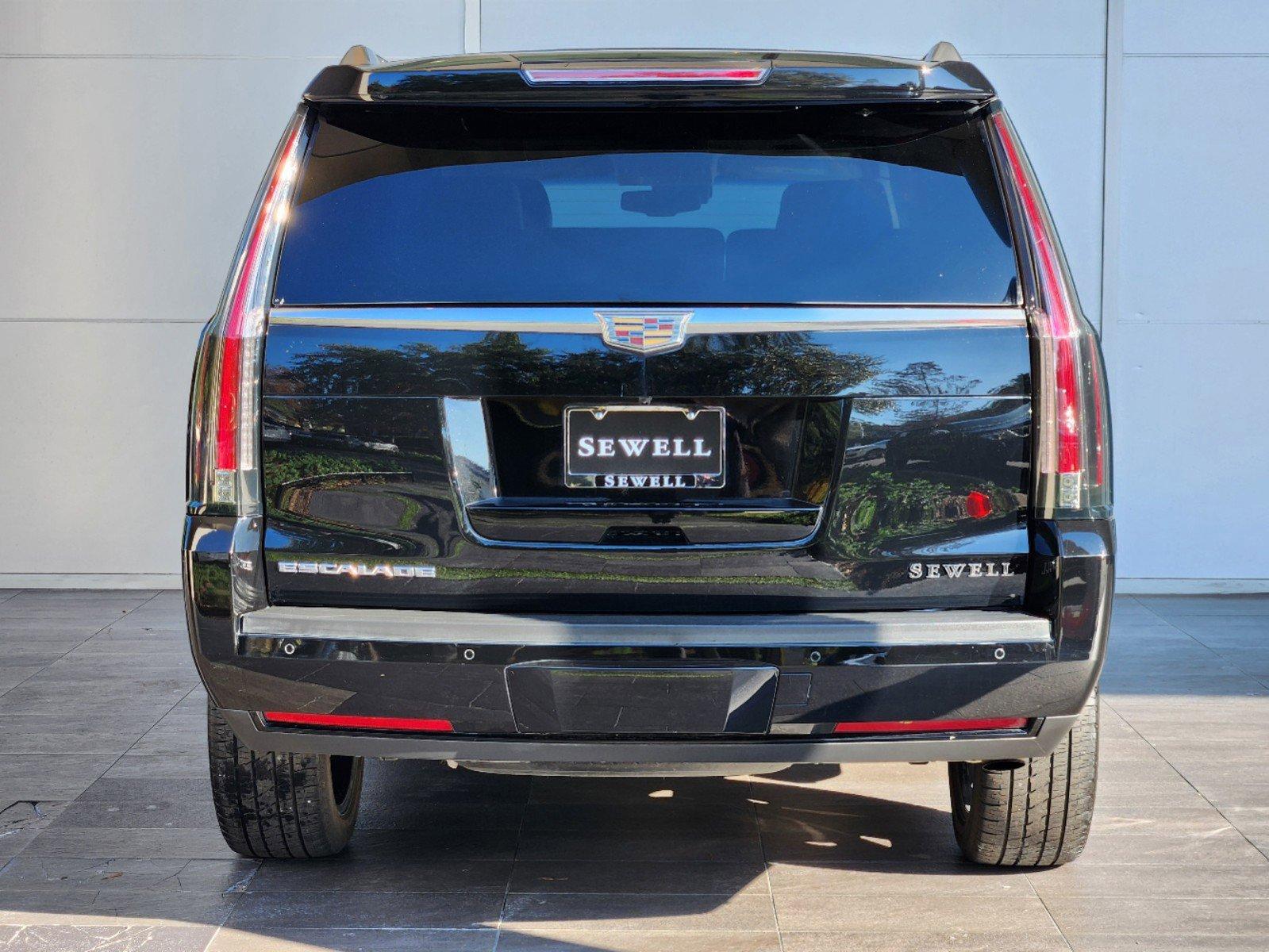 2016 Cadillac Escalade Vehicle Photo in HOUSTON, TX 77079-1502