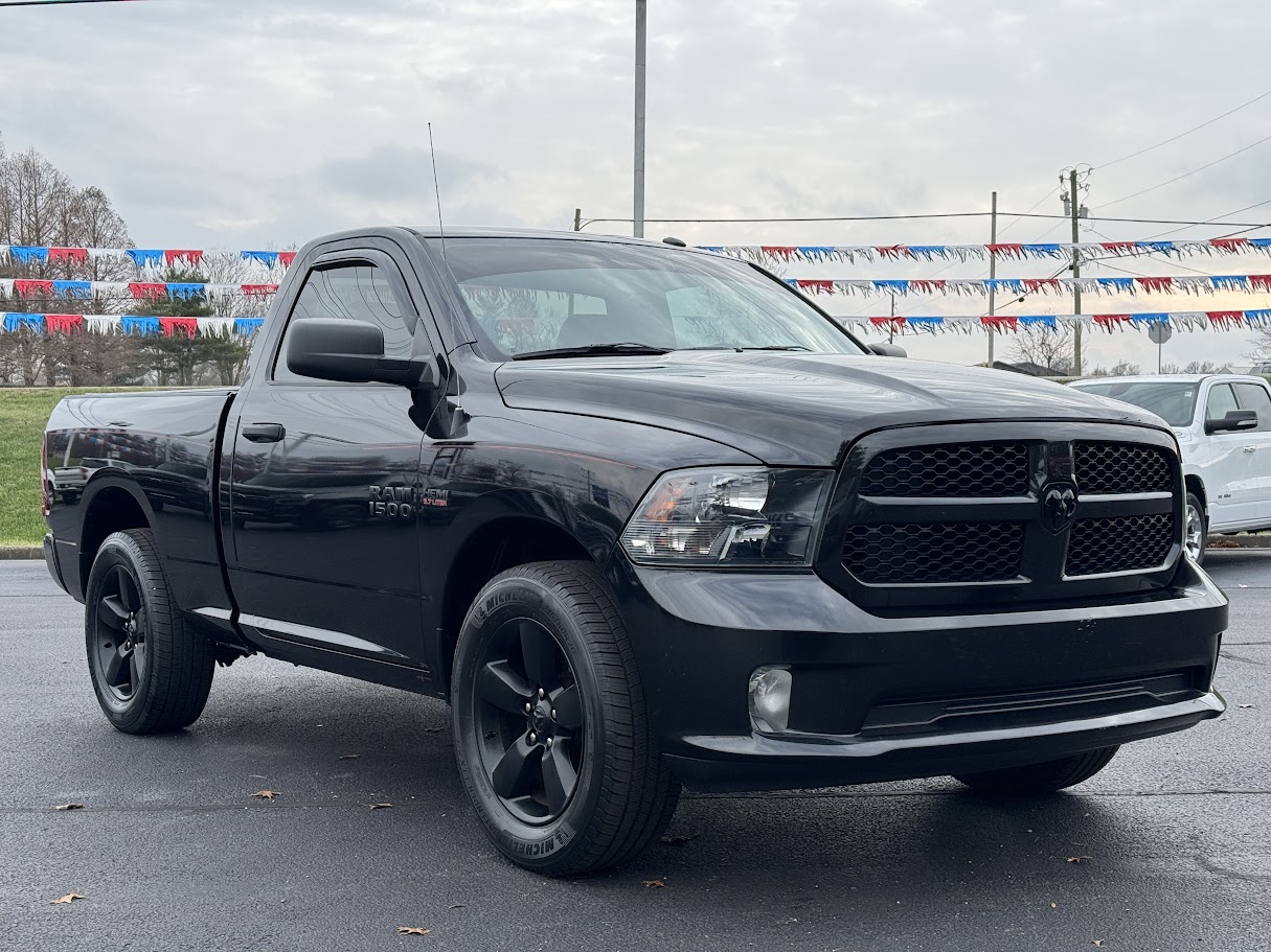 2018 Ram 1500 Vehicle Photo in BOONVILLE, IN 47601-9633