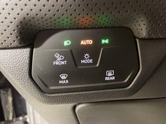 2024 Volkswagen Atlas Vehicle Photo in PHOENIX, AZ 85014-3381