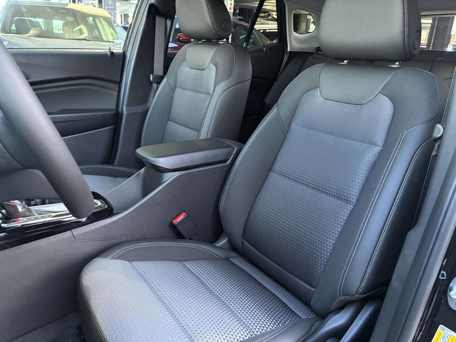 2025 Chevrolet Trax Vehicle Photo in LOS ANGELES, CA 90007-3794