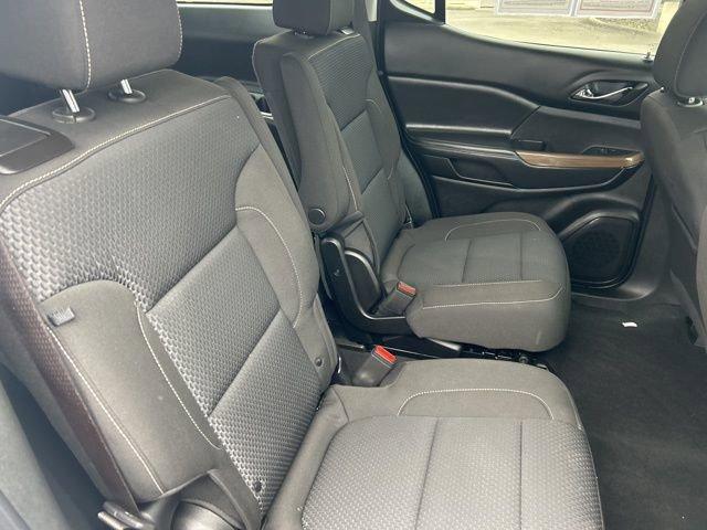 2023 GMC Acadia Vehicle Photo in MEDINA, OH 44256-9631