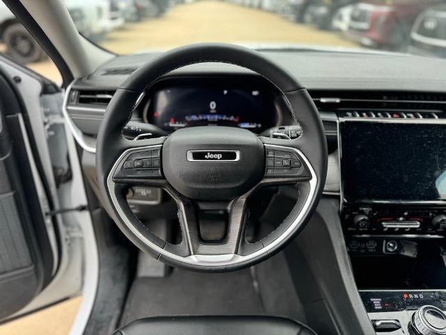 2023 Jeep Grand Cherokee L Vehicle Photo in San Antonio, TX 78230