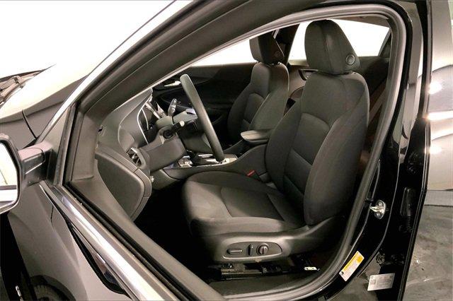 2024 Chevrolet Malibu Vehicle Photo in KANSAS CITY, MO 64114-4502