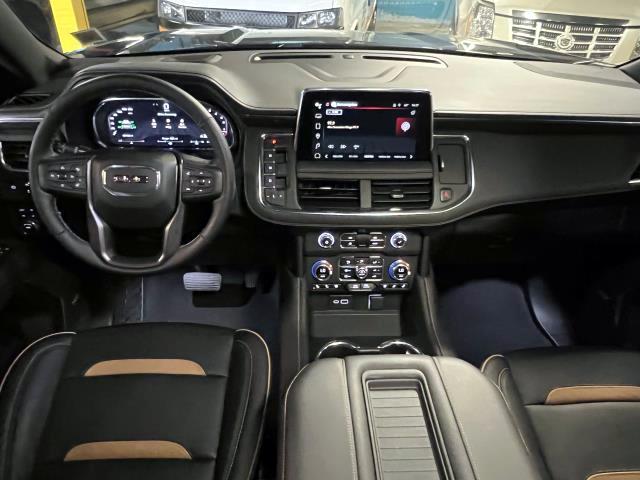2023 GMC Yukon XL Vehicle Photo in Roslyn, NY 11576