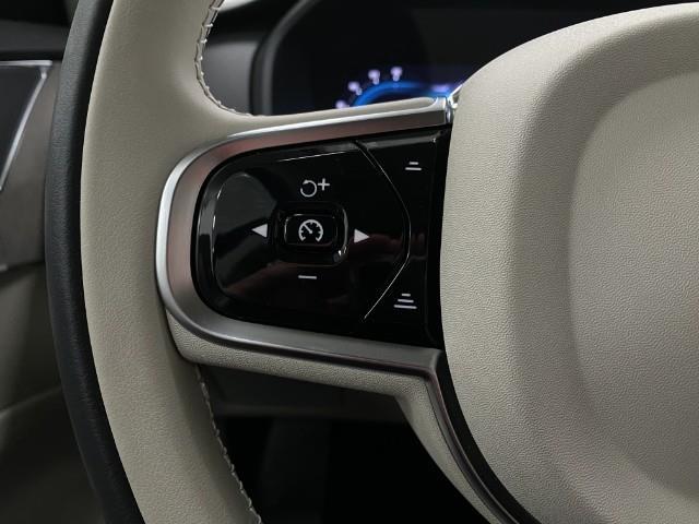 2025 Volvo XC90 Vehicle Photo in Appleton, WI 54913