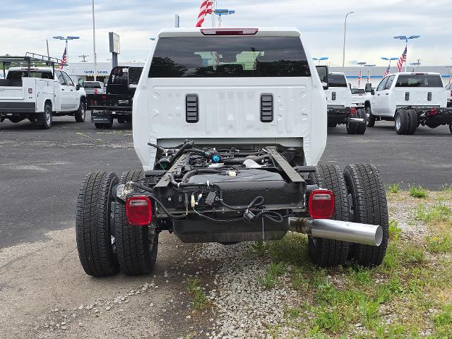 2025 Chevrolet Silverado 3500 HD Chassis Cab Vehicle Photo in INDEPENDENCE, MO 64055-1314