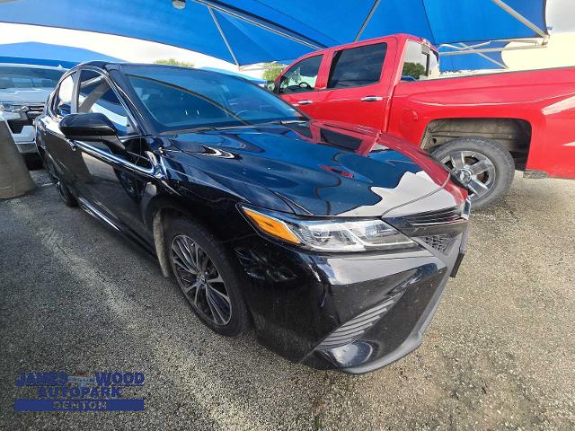 2018 Toyota Camry Vehicle Photo in DENTON, TX 76210-9321