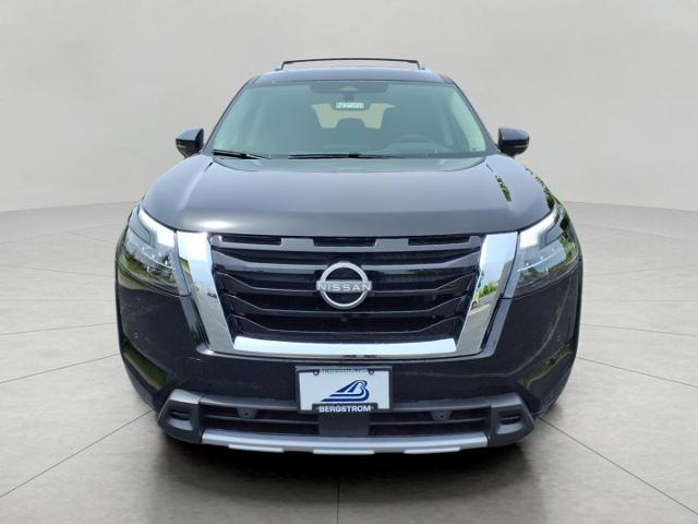 2025 Nissan Pathfinder Vehicle Photo in Oshkosh, WI 54904