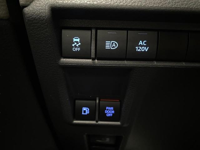 2024 Toyota Sienna Vehicle Photo in Appleton, WI 54913
