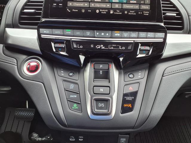 2025 Honda Odyssey Vehicle Photo in Oshkosh, WI 54904