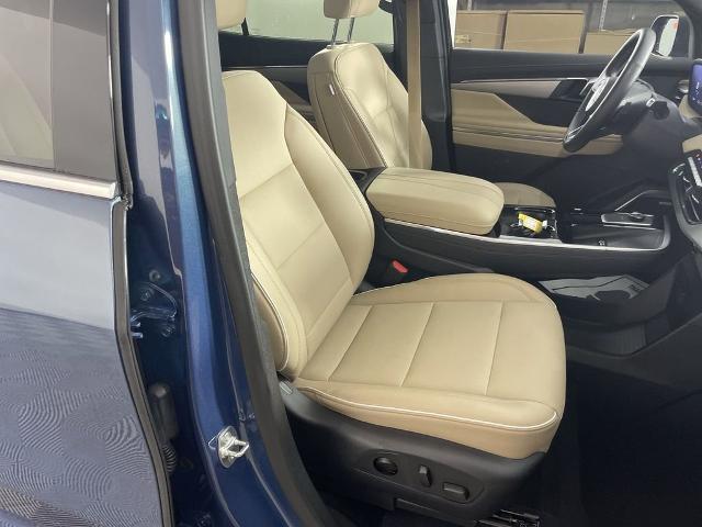 2025 Buick Enclave Vehicle Photo in GILBERT, AZ 85297-0402