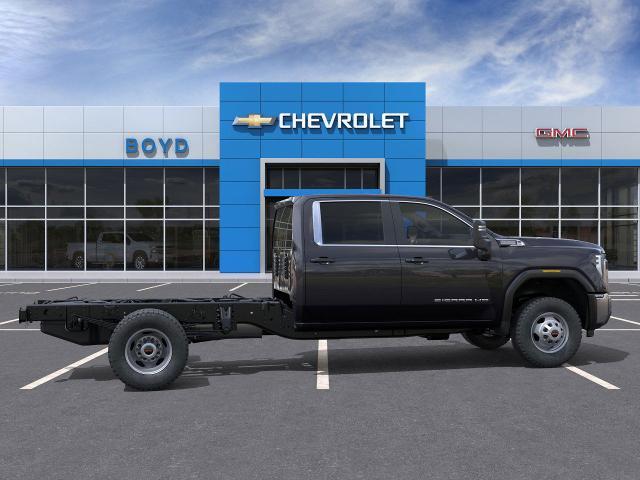 2025 GMC Sierra 3500 HD Chassis Cab Vehicle Photo in EMPORIA, VA 23847-1235