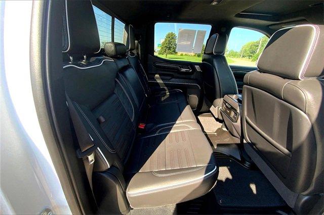 2024 GMC Sierra 1500 Vehicle Photo in TOPEKA, KS 66609-0000