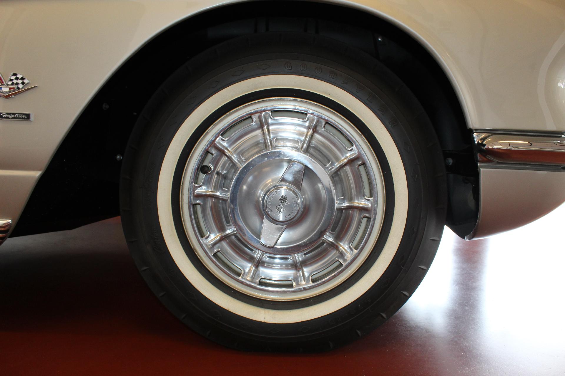 1962 Chevrolet CORVETTE Vehicle Photo in NORTHAMPTON, MA 01060-1120