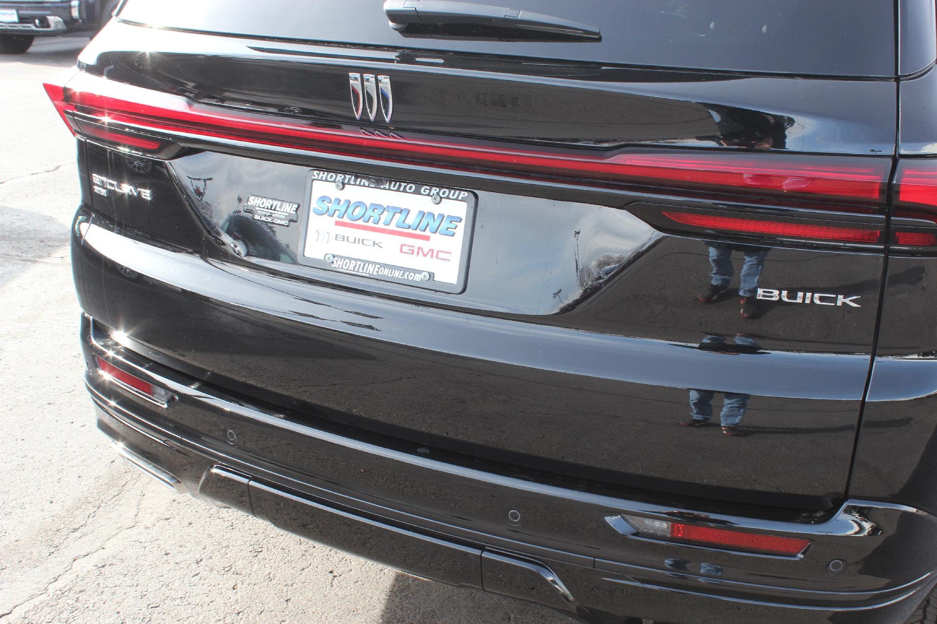 2025 Buick Enclave Vehicle Photo in AURORA, CO 80012-4011
