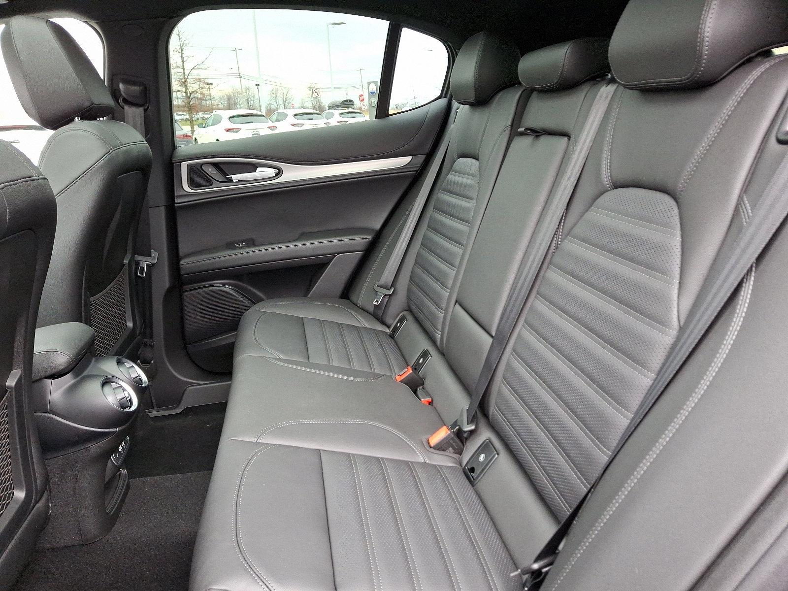 2025 Alfa Romeo Stelvio Vehicle Photo in Mechanicsburg, PA 17050