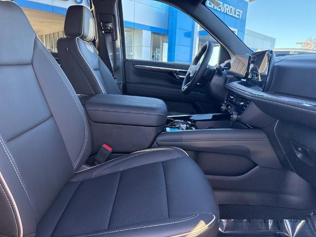 2025 Chevrolet Tahoe Vehicle Photo in MANHATTAN, KS 66502-5036