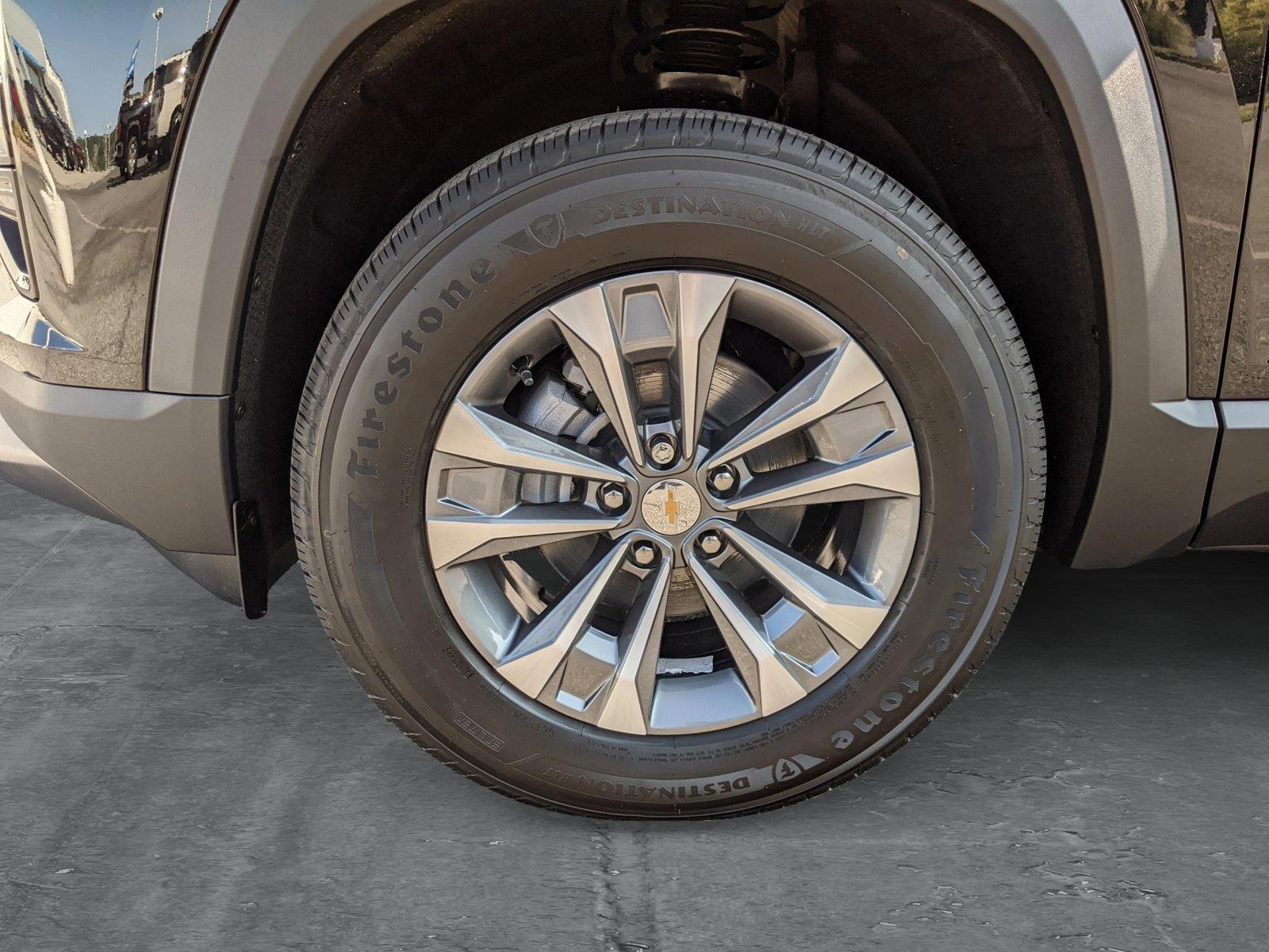2025 Chevrolet Equinox Vehicle Photo in TIMONIUM, MD 21093-2300