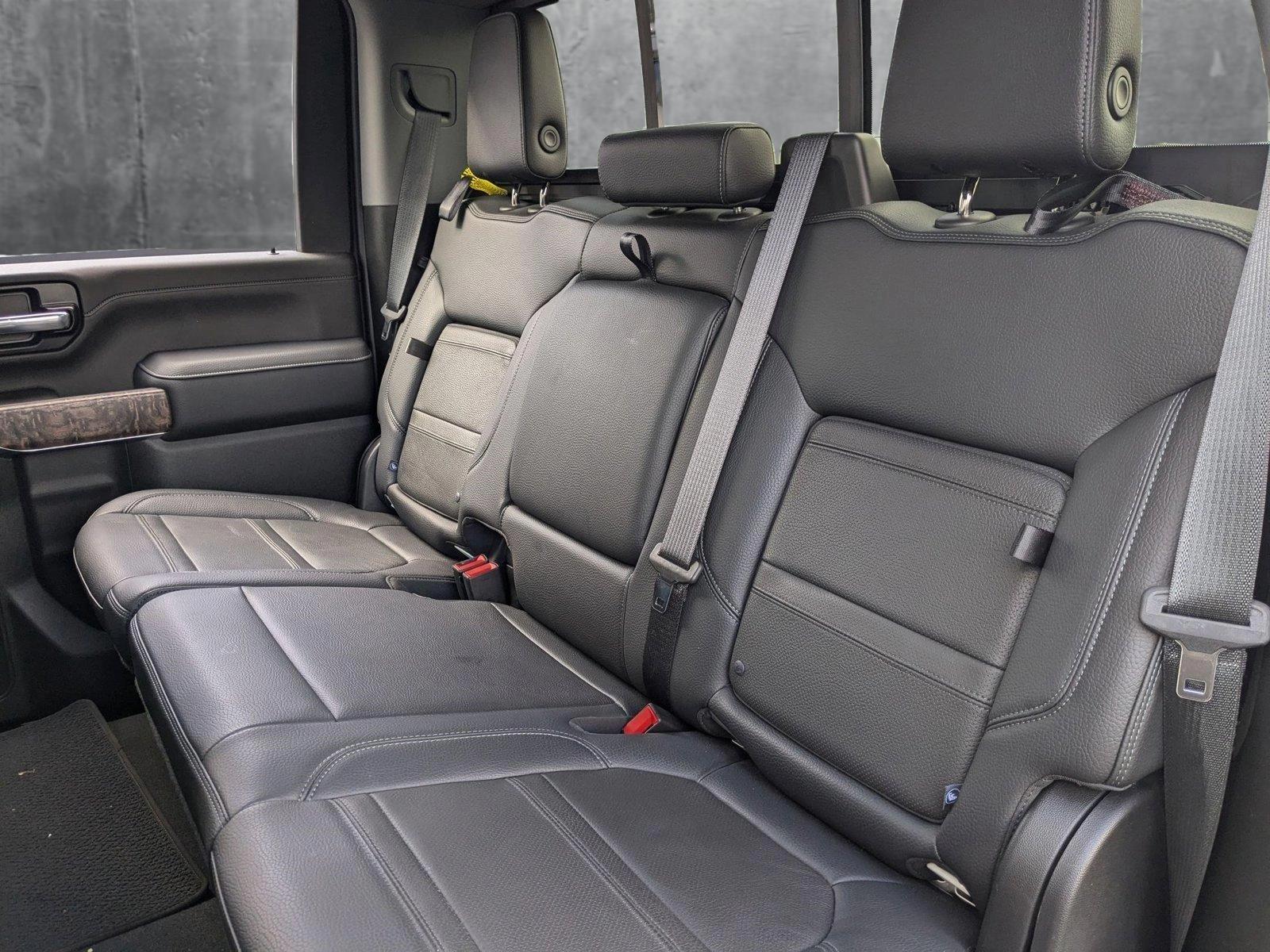 2022 GMC Sierra 3500 HD Vehicle Photo in VALENCIA, CA 91355-1705
