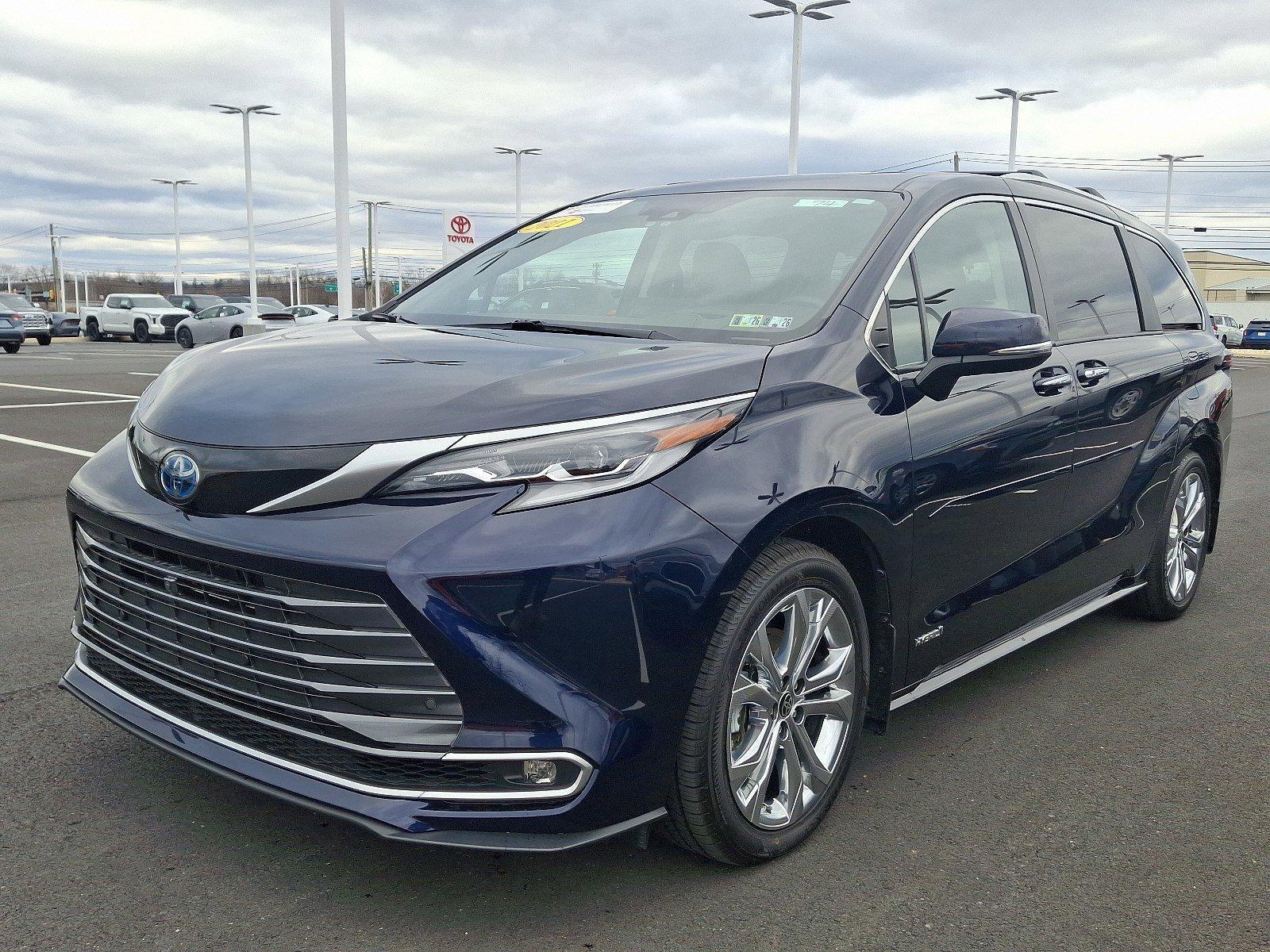 2021 Toyota Sienna Vehicle Photo in Harrisburg, PA 17111