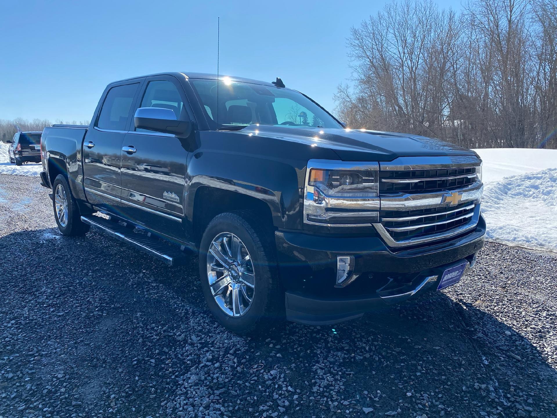 Used 2017 Chevrolet Silverado 1500 High Country with VIN 3GCUKTEJ0HG308999 for sale in International Falls, Minnesota