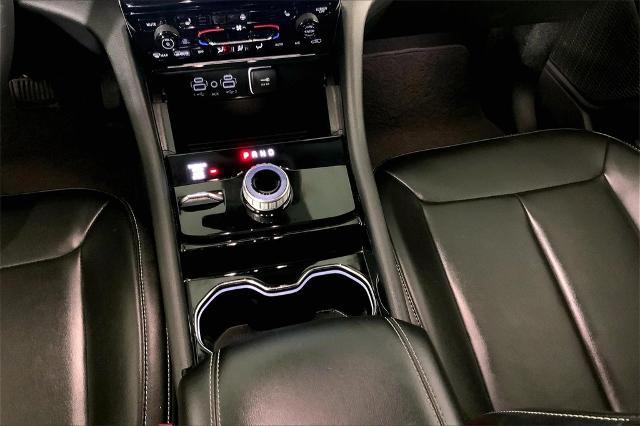 2023 Jeep Grand Cherokee L Vehicle Photo in Lees Summit, MO 64086