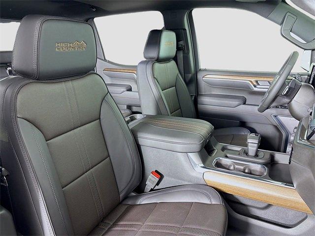 2025 Chevrolet Silverado 1500 Vehicle Photo in PUYALLUP, WA 98371-4149