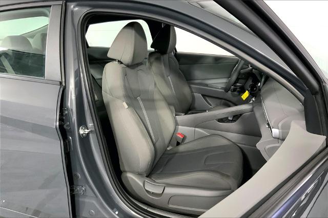 2024 Hyundai ELANTRA Vehicle Photo in Lees Summit, MO 64086