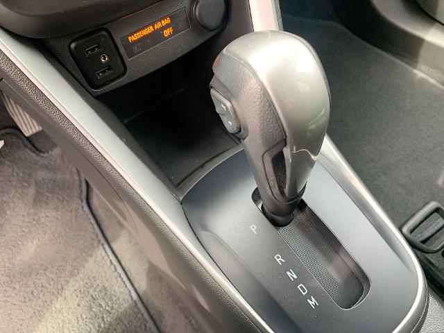 2022 Chevrolet Trax Vehicle Photo in MOON TOWNSHIP, PA 15108-2571