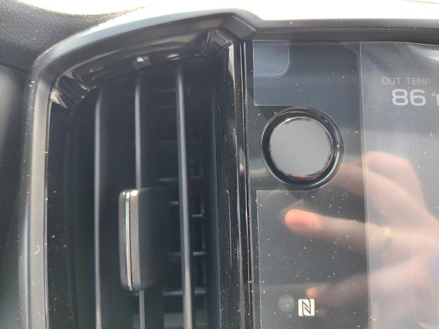 2025 Subaru Ascent Vehicle Photo in Green Bay, WI 54304