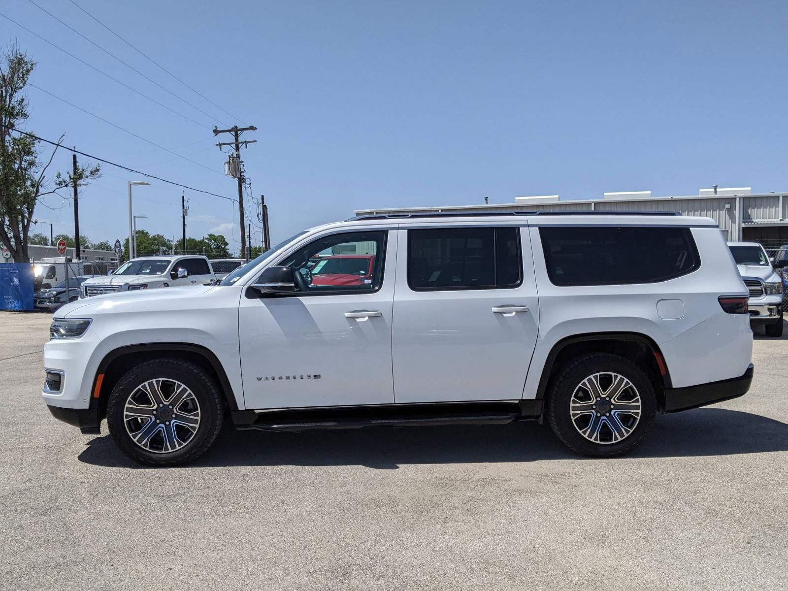 2023 Jeep Wagoneer L Vehicle Photo in Seguin, TX 78155