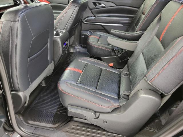 2024 Chevrolet Traverse Vehicle Photo in APPLETON, WI 54914-4656