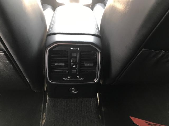 2019 Porsche Macan Vehicle Photo in GREEN BAY, WI 54303-3330