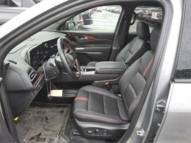 2024 Chevrolet Traverse Vehicle Photo in NEENAH, WI 54956-2243