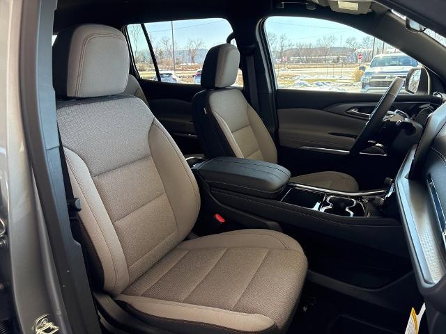 2025 Chevrolet Traverse Vehicle Photo in MANHATTAN, KS 66502-5036