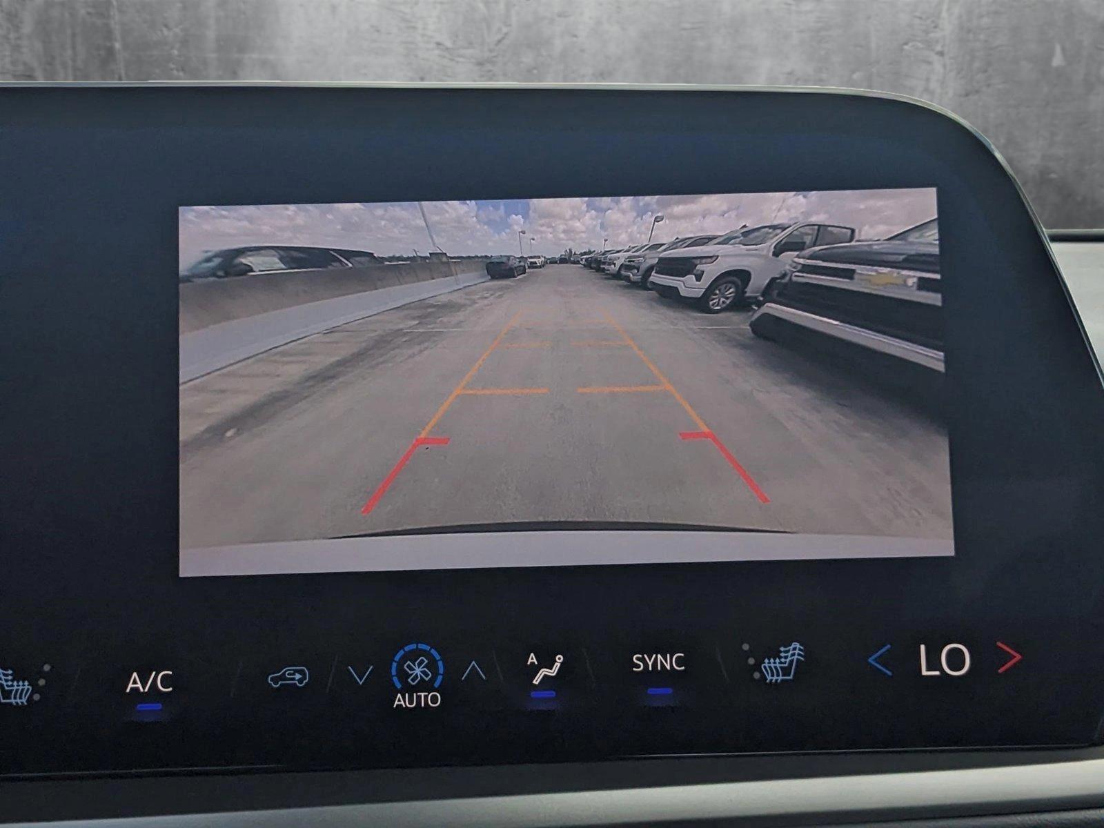 2025 Chevrolet Traverse Vehicle Photo in MIAMI, FL 33172-3015