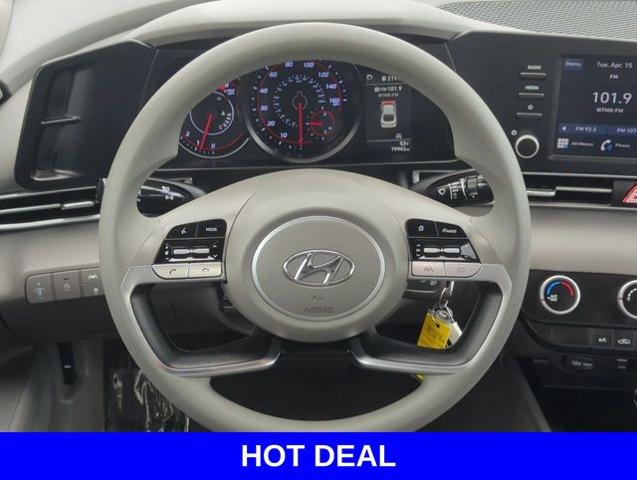 2021 Hyundai ELANTRA Vehicle Photo in Merrillville, IN 46410