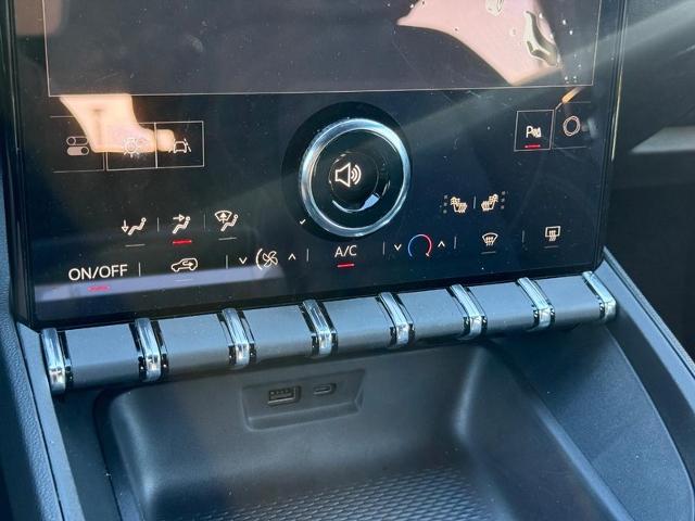 2025 GMC Terrain Vehicle Photo in COLUMBIA, MO 65203-3903